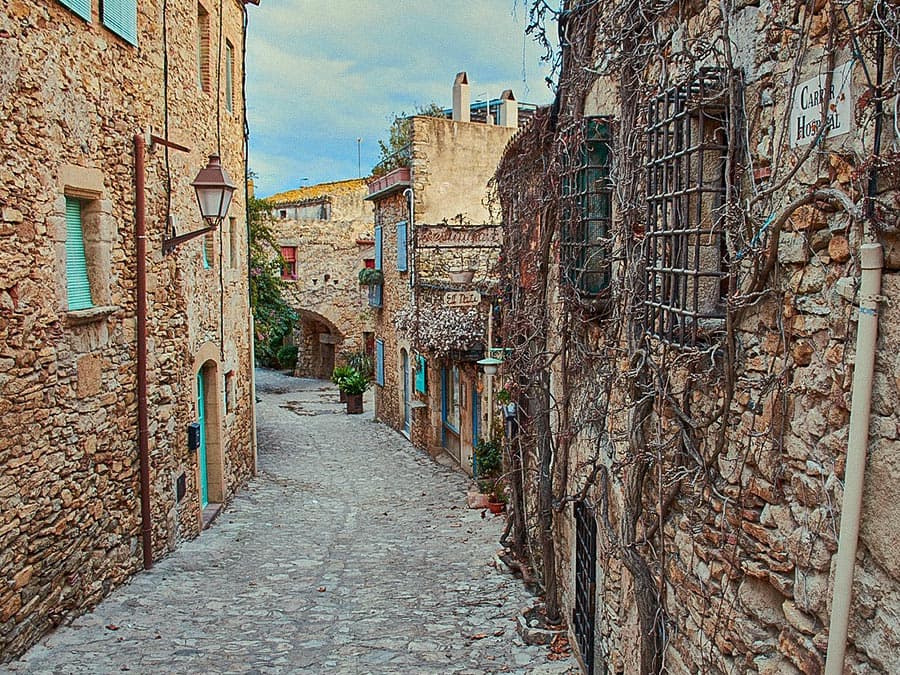 toursbyuni-costa_brava_hike _medieval_village_culinary_experience_05