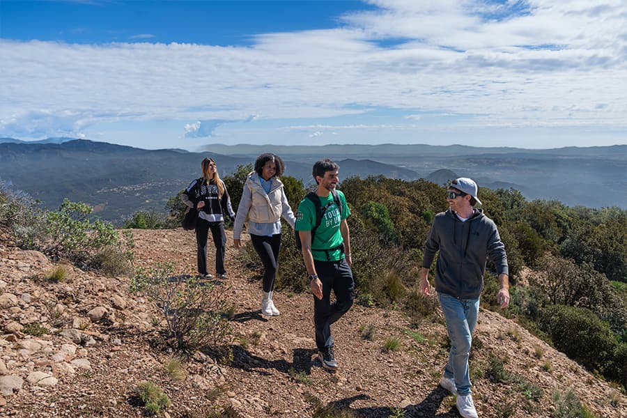toursbyuni-montserrat_hike-horse-05